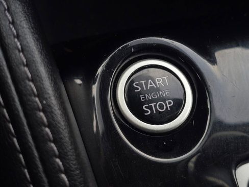 Used 2020 Nissan Kicks SV image 25