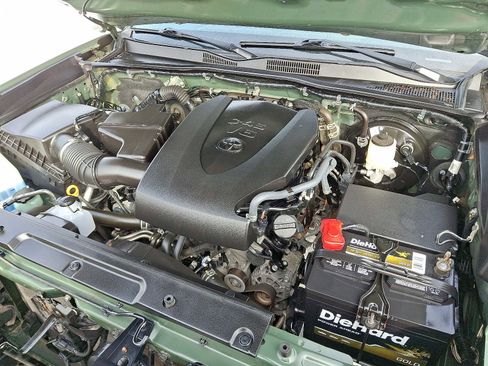 Used 2021 Toyota Tacoma TRD Sport image 27