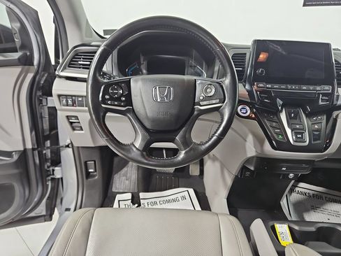 Used 2018 Honda Odyssey Elite image 13