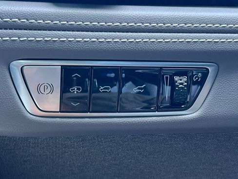 Used 2026 Cadillac Escalade IQ Luxury 1 w/ LPO, Floor Liner Package AWD/4WD image 38