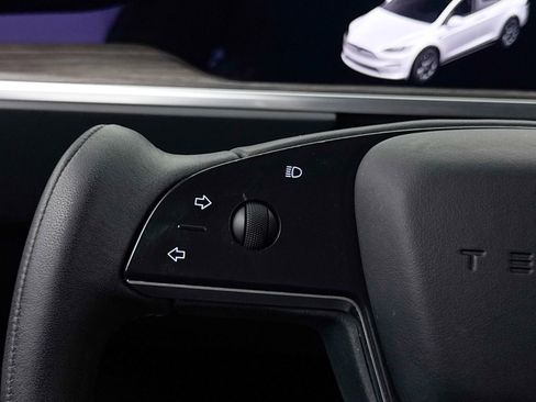 Used 2022 Tesla Model X image 37