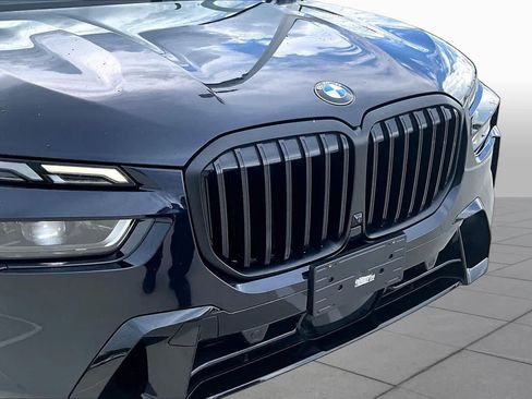 Used 2025 BMW X7 xDrive40i w/ M Sport Package AWD/4WD image 28