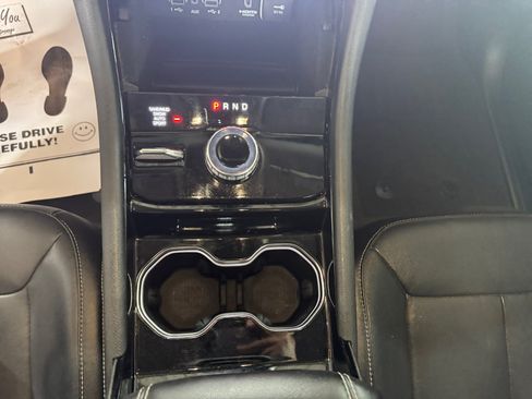 Certified 2022 Jeep Grand Cherokee L Limited w/ Black Appearance Package AWD/4WD image 22