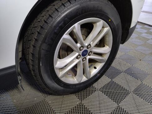 Used 2020 Ford Edge SEL FWD image 31