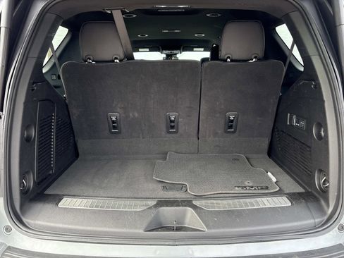 Certified 2025 GMC Yukon Denali image 32