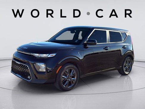 Used 2022 Kia Soul EX image 11