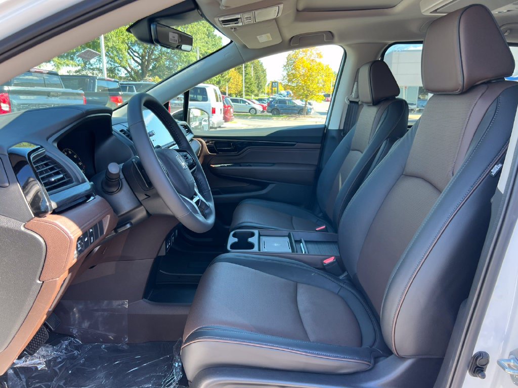 New 2027 Honda Odyssey Elite image 3