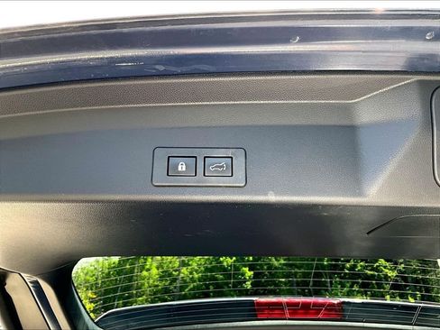 Used 2023 Subaru Ascent Limited w/ Technology Package AWD/4WD image 24