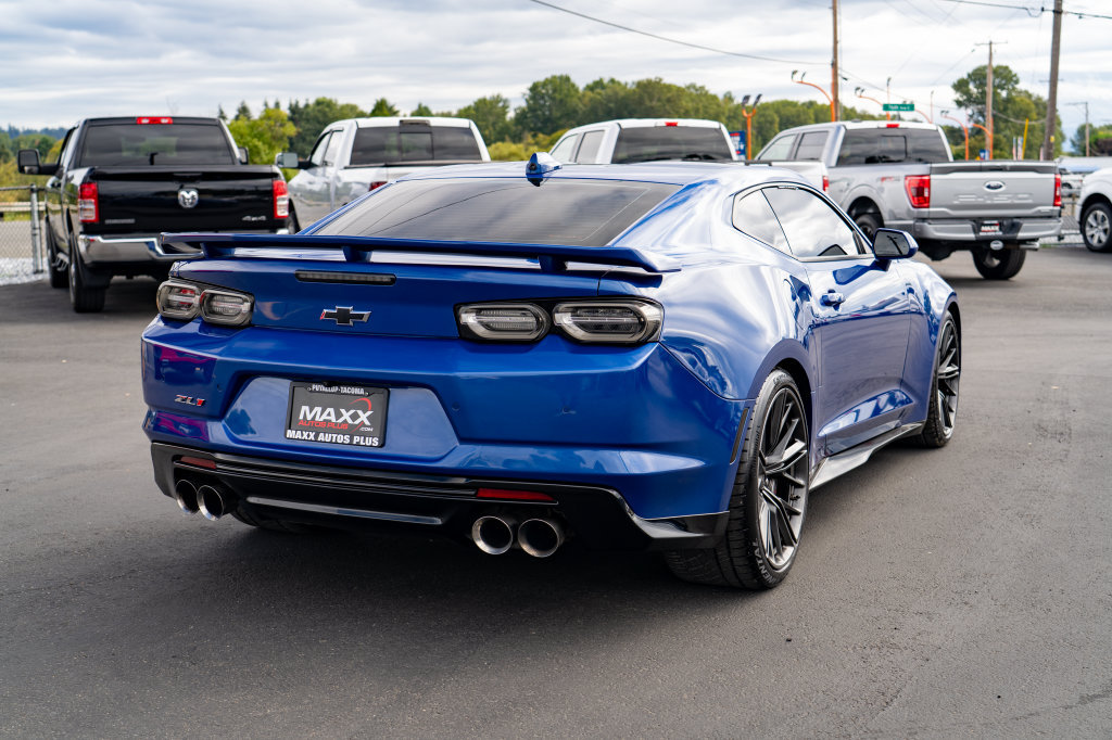 Used 2021 Chevrolet Camaro ZL1 RWD image 9