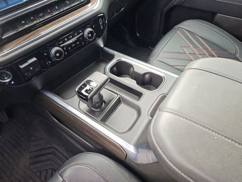 Used 2024 Chevrolet Silverado 1500 LT Trail Boss w/ Convenience Package II AWD/4WD image 36
