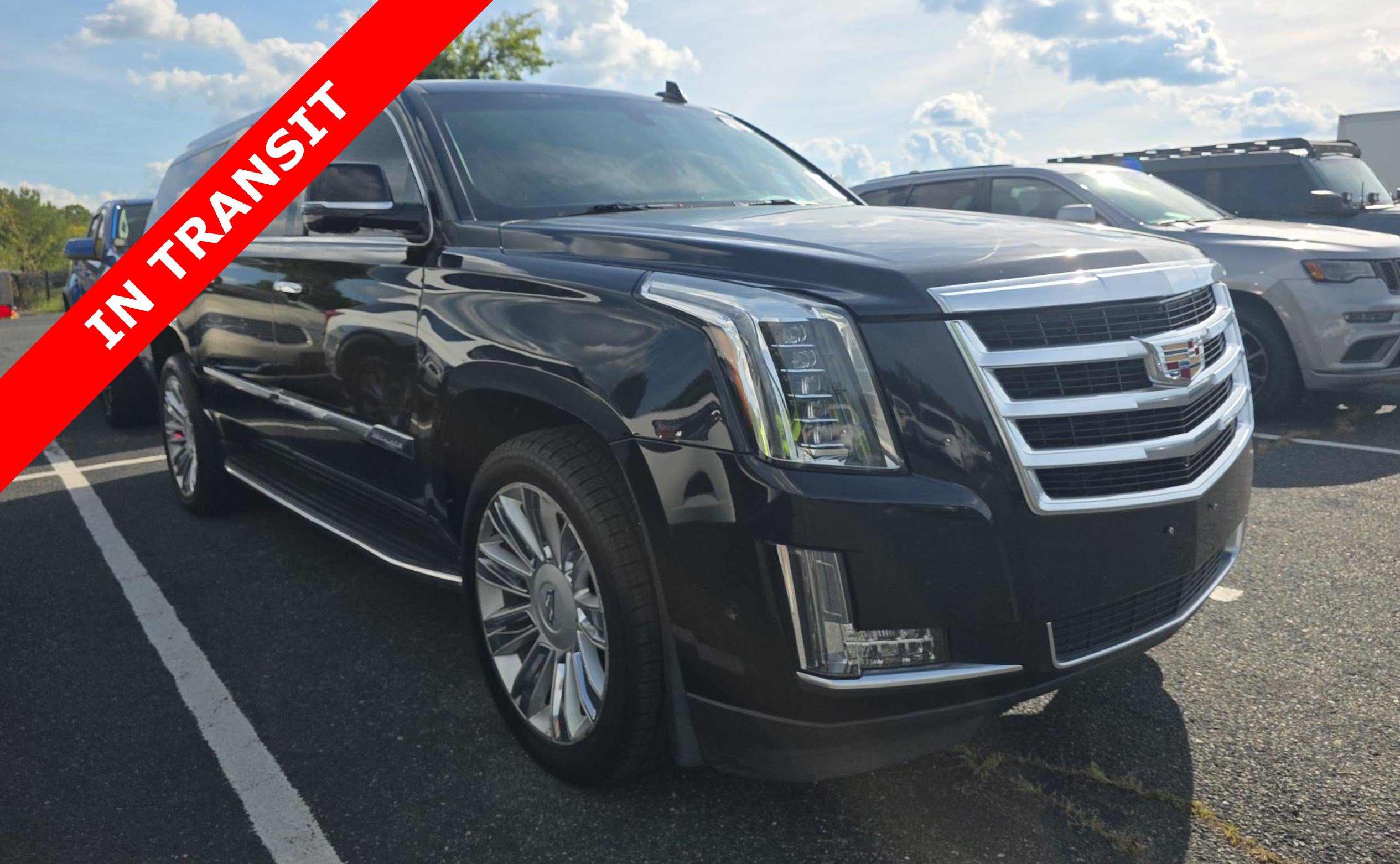 Used 2018 Cadillac Escalade ESV 4WD image 3