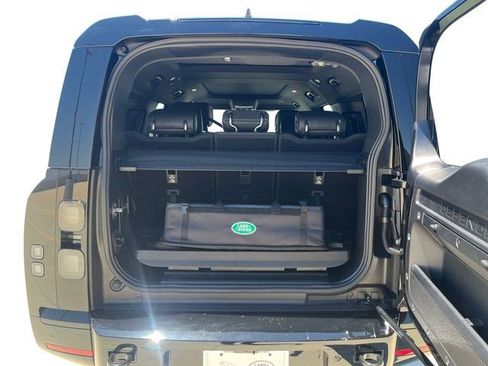 New 2026 Land Rover Defender 130 X-Dynamic SE AWD/4WD image 21