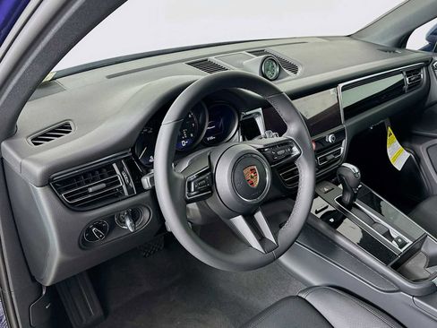 New 2026 Porsche Macan AWD/4WD image 4
