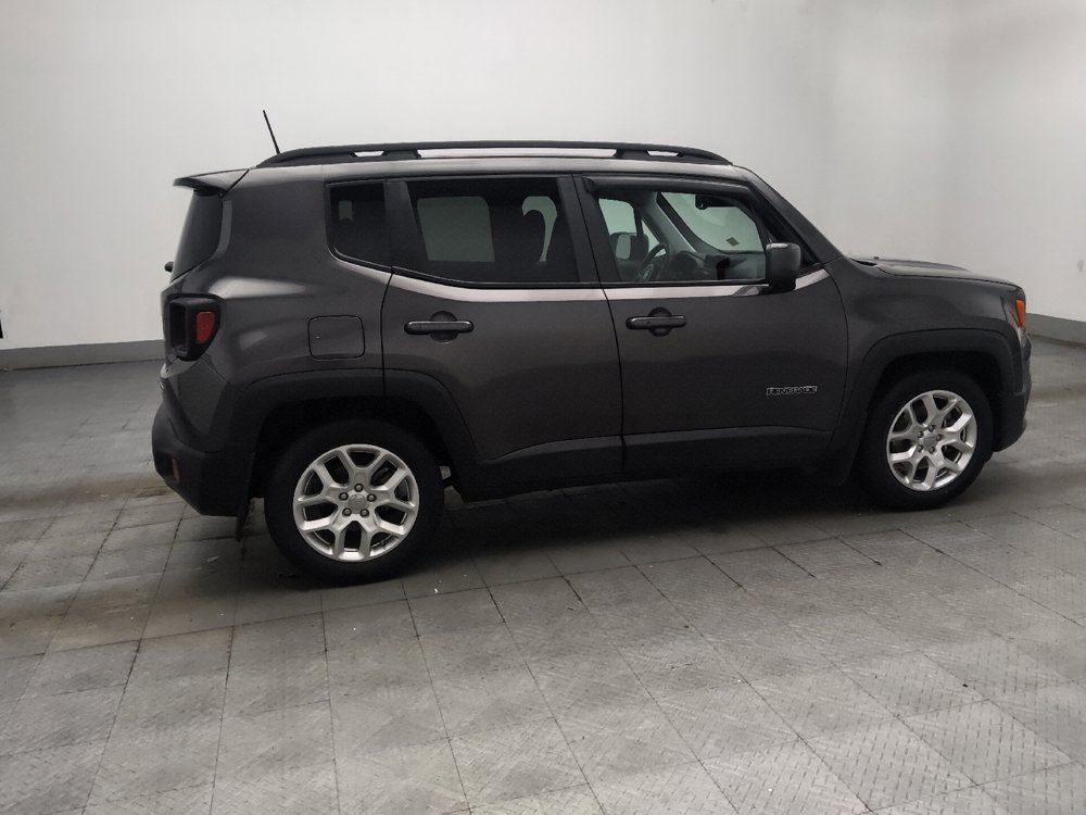 Used 2018 Jeep Renegade Latitude w/ Popular Equipment Group FWD image 10