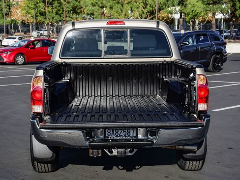 Used 2006 Toyota Tacoma PreRunner image 29