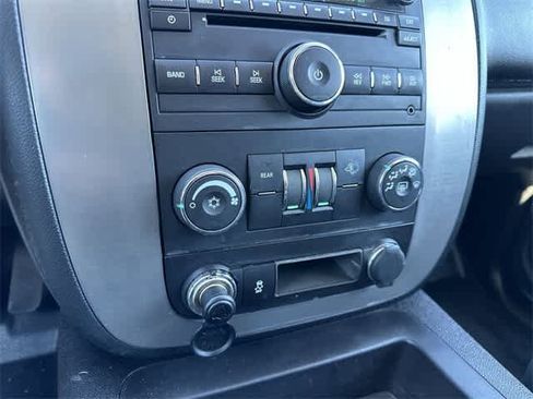 Used 2014 Chevrolet Tahoe 4WD image 25