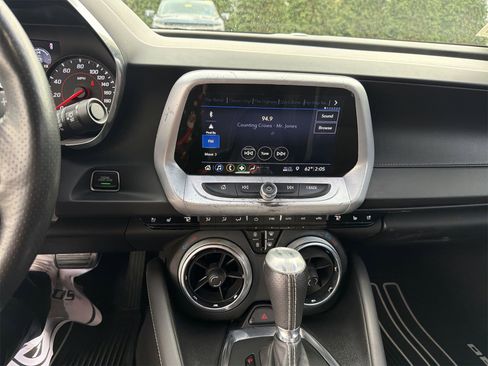 Used 2019 Chevrolet Camaro SS image 11