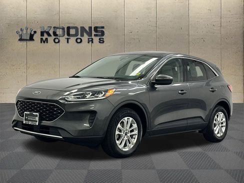 Used 2020 Ford Escape SE image 1