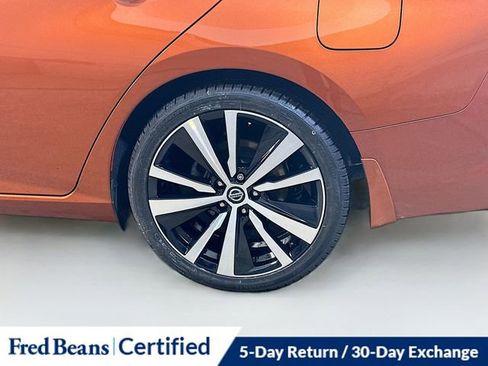 Used 2021 Nissan Altima 2.5 SR w/ SR Premium Package image 7