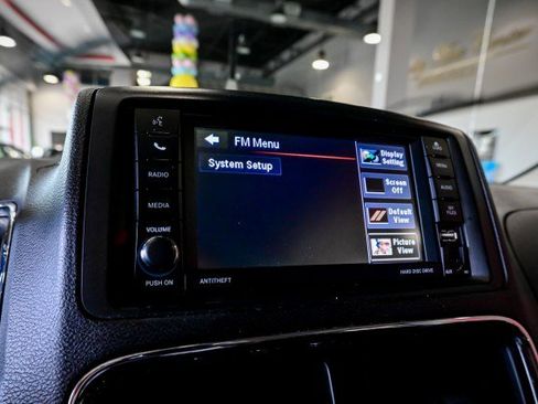 Used 2019 Dodge Grand Caravan SE FWD image 35