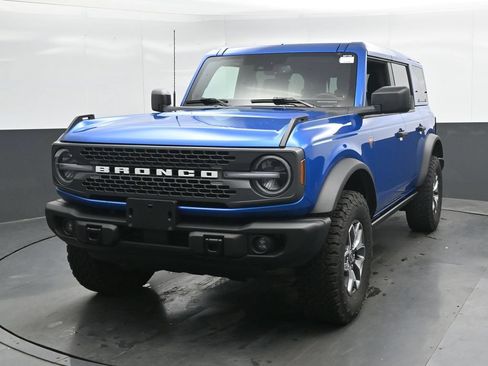 Used 2025 Ford Bronco Badlands AWD/4WD image 6