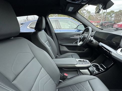 Used 2025 BMW X1 xDrive28i w/ Technology Package image 5