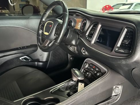 Used 2019 Dodge Challenger R/T RWD image 12