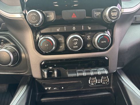 Used 2019 RAM 1500 Big Horn AWD/4WD image 17
