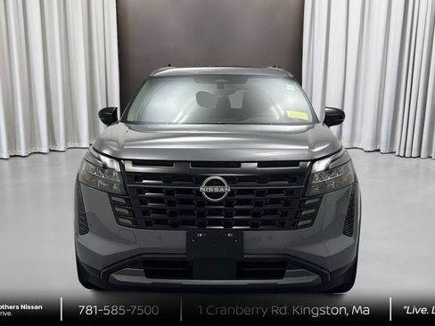 New 2026 Nissan Pathfinder Platinum AWD/4WD image 2