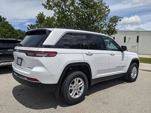 New 2025 Jeep Grand Cherokee Laredo w/ MOPAR Finishing Package image 4