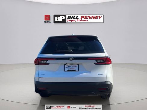 Used 2024 Toyota Grand Highlander XLE image 4