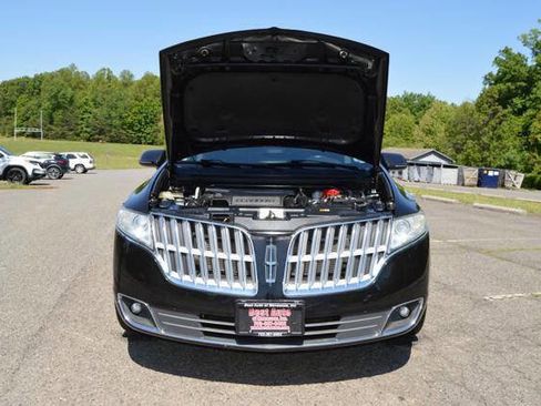 Used 2012 Lincoln MKT AWD image 75