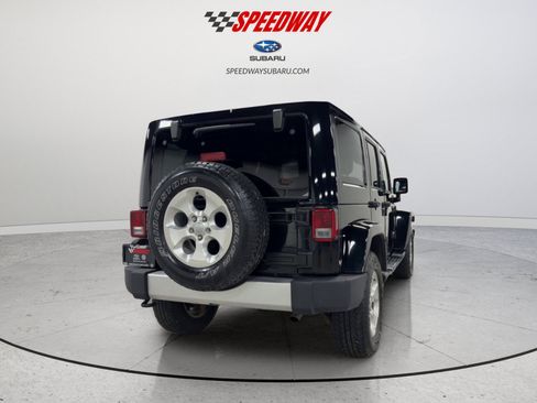 Used 2015 Jeep Wrangler Unlimited Sahara AWD/4WD image 6