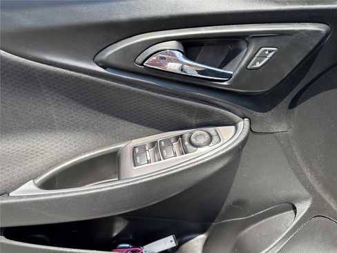 Used 2021 Chevrolet Malibu LT FWD image 18