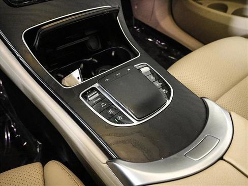 Used 2022 Mercedes-Benz GLC 300 4MATIC Coupe image 13