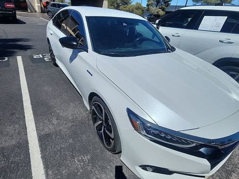Used 2022 Honda Accord Sport image 3