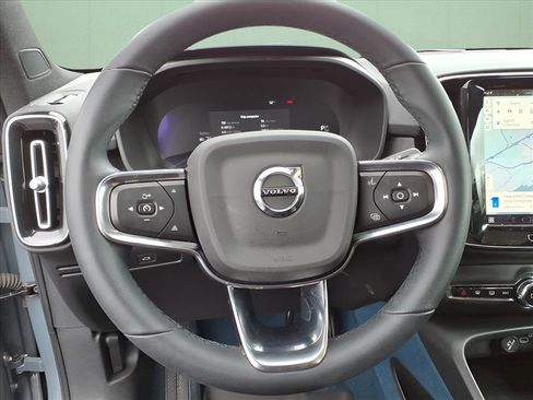 Used 2023 Volvo C40 P8 Recharge Ultimate image 15