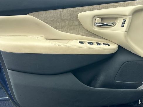 Used 2020 Nissan Murano SL w/ Moonroof Package AWD/4WD image 15
