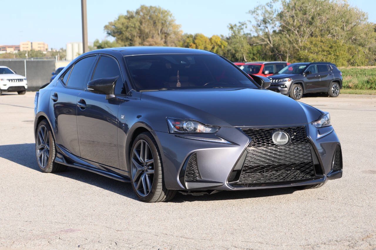 Used 2019 Lexus IS 300 F Sport w/ F Sport Package AWD/4WD image 4