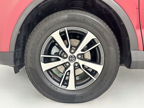 Used 2018 Toyota RAV4 XLE image 24