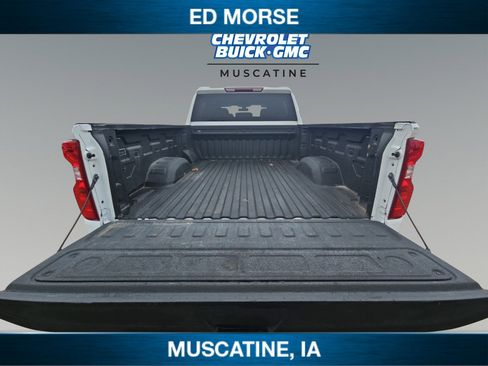 Used 2022 Chevrolet Silverado 2500 Custom w/ Custom Value Package image 18