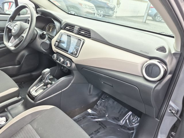 Used 2021 Nissan Versa SV FWD image 6