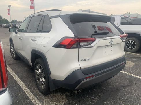 Used 2019 Toyota RAV4 Limited w/ Advanced Technology Package AWD/4WD image 4