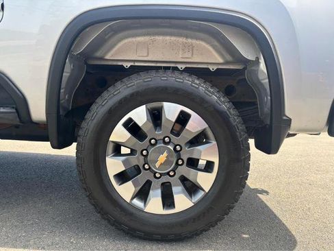 Used 2021 Chevrolet Silverado 2500 Custom w/ Custom Value Package AWD/4WD image 7