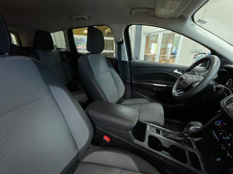 Used 2019 Ford Escape SE FWD image 30