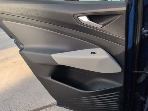 Used 2021 Volkswagen ID.4 1st Edition image 9