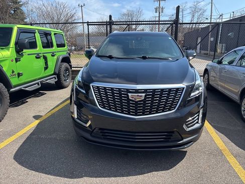 Used 2022 Cadillac XT5 Luxury image 2