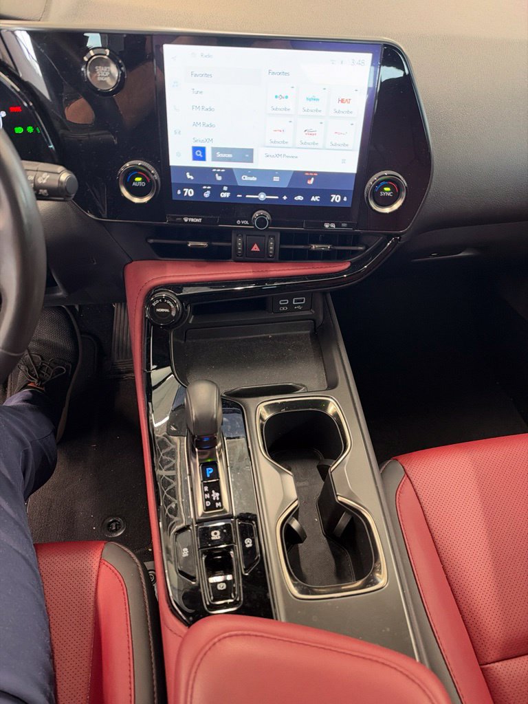 Used 2022 Lexus NX 250 FWD w/ Cold Area Package image 10