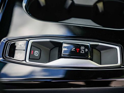 Certified 2025 Audi A6 e-tron Premium Plus w/ Premium Plus RWD image 21