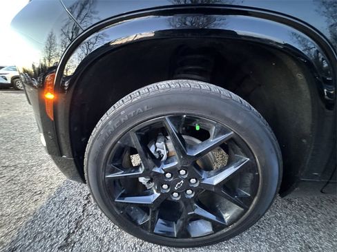 Used 2024 Chevrolet Traverse RS image 10